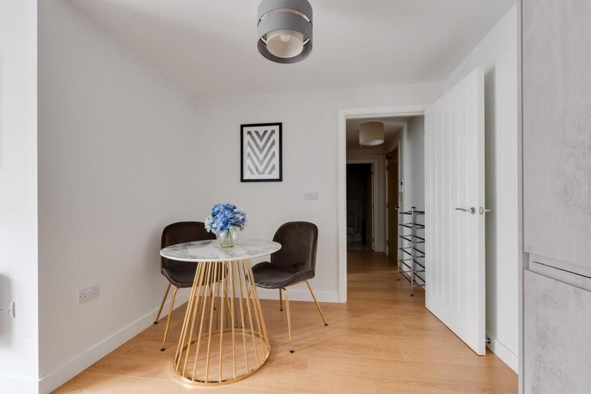 1 Bed Modern Apartment In A Converted Mill 利兹 外观 照片